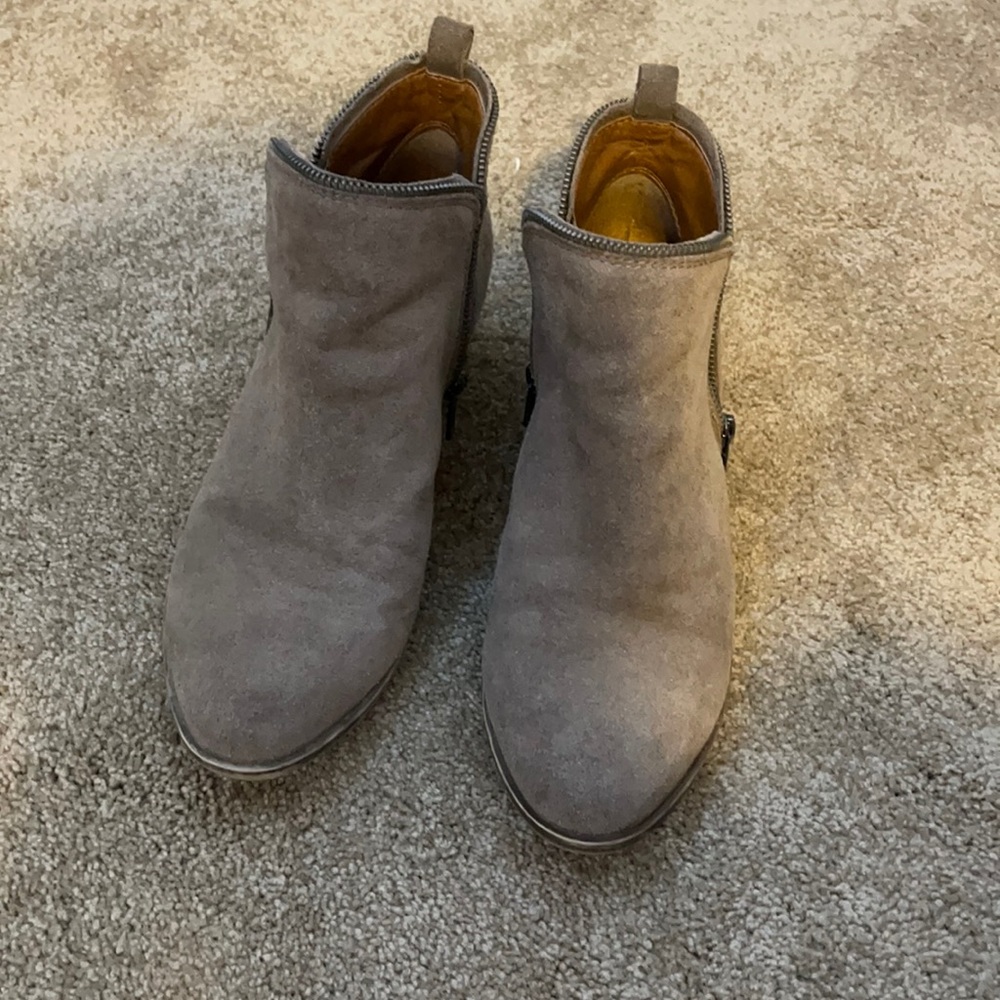 Lucky brand ankle boots!